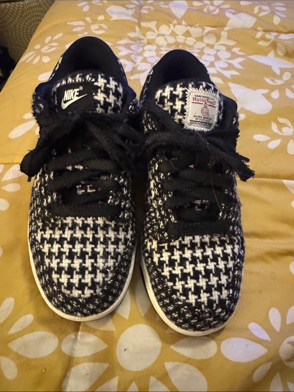 Nike dunk low Harris tweed preowned worn under 5 times